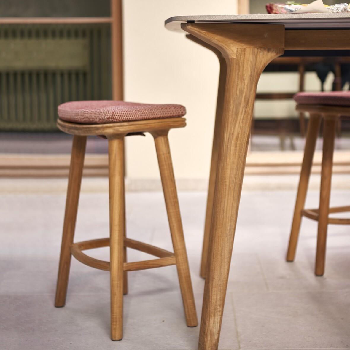 Teak Barkruk