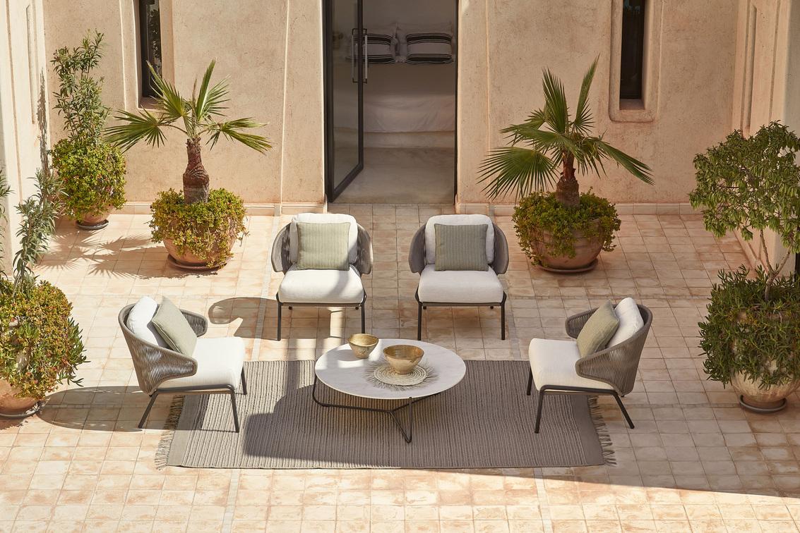 Radoc lounge chairs