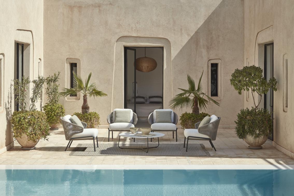 Radoc lounge chairs