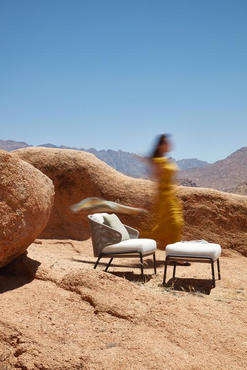 Radoc lounge chair with footstool