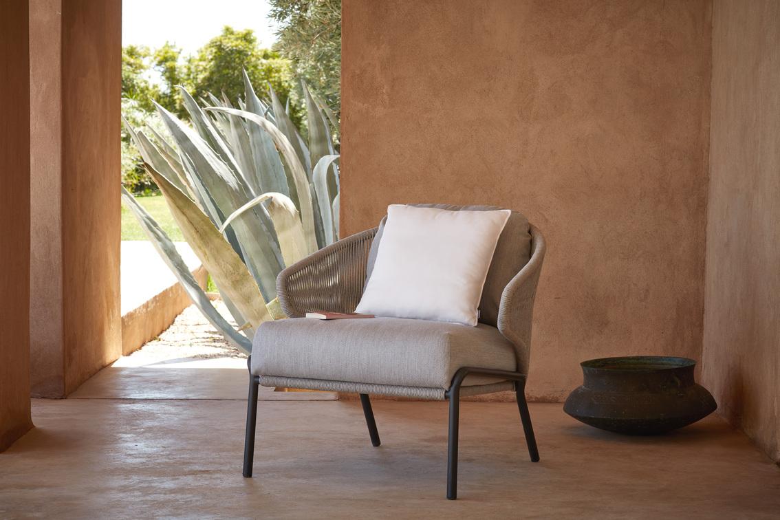 Radoc lounge chair