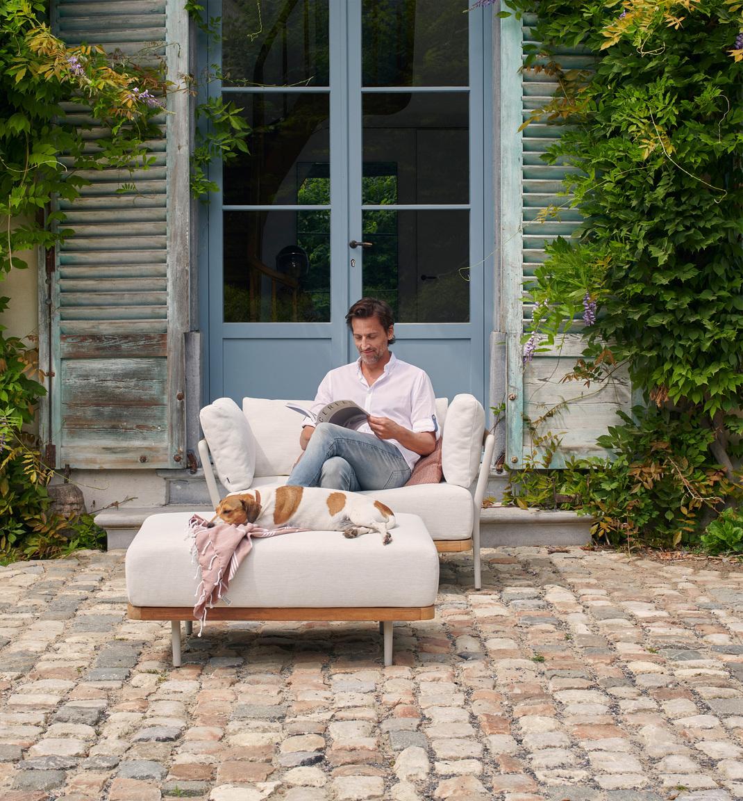Un mariage divin: fauteuils et repose-pieds